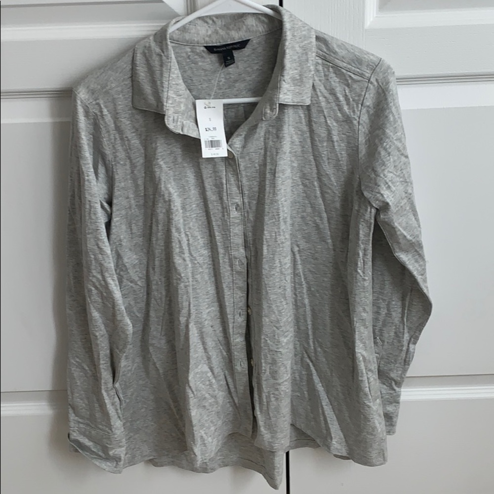 Grey top
